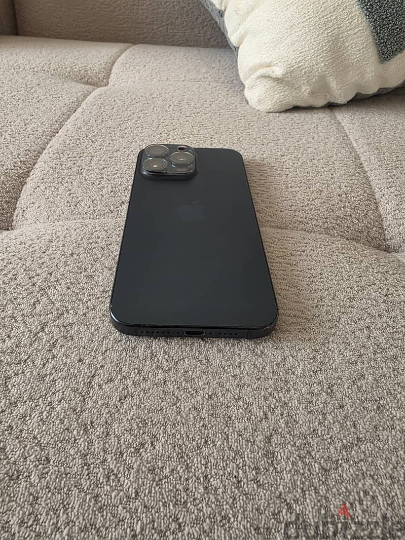 Apple - iPhone 15 Pro Max 5