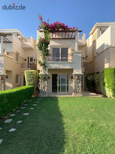 Fully finished villa for sale in Ain Sokhna—immediate handover and an exceptional price; ready for viewing at any time.