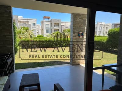 شاليه ارضي بحديقة  متشطب بالكامل للبيع في امواج  الساحل الشمالى Amwaj North Coast  بالفرش والتكيفات جاهز للاستلام الفورى