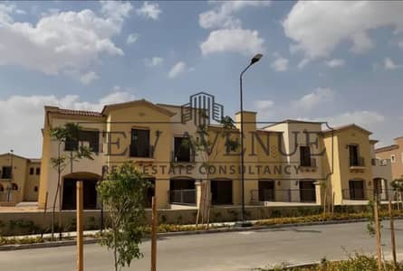 فيلا تاون هاوس ميديل 3 غرف نوم للبيع في سيتي جيت City Gate  في موقع متميز و طوب احمر استلام قريب بمقدم و اقساط و  بسعر مميز