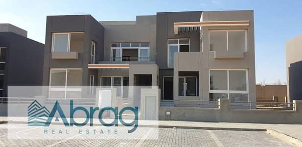 للبيع بنتهاوس مميز بالتشطيب استلام فورى كمبوند كيان جراند هايتس التوسعات الشمالية الشيخ زايد
