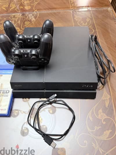 PlayStation 4 Fat 500Gb + 2 DualShock Controllers + Games