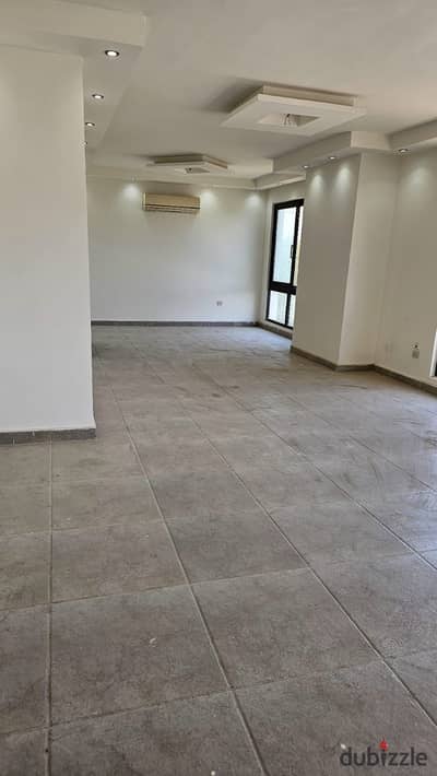 Duplex apartment for rent in Sheikh Zayed     .
