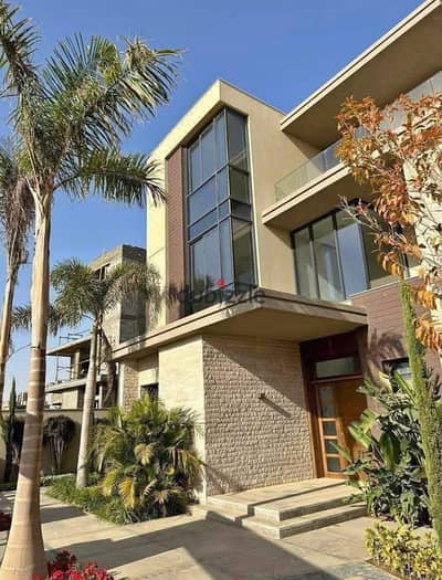villa Ready to move, fully finished, prime location View on Landscape in sodic east compound, minutes to Cairo Airport and the Suez Road.