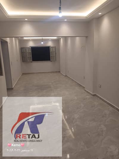 Modernly finished apartment available for residential or administrative use; prime location near the intersection of El-Nahas and Abbas streets.