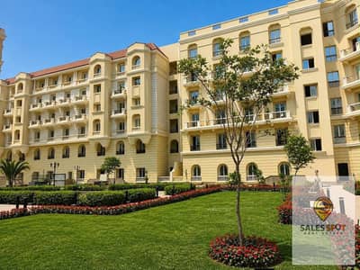 Immediate receipt at the lowest price, an apartment for sale fully finished in the administrative capital in Maqsad compound near Madinaty and the Fifth Settlement.