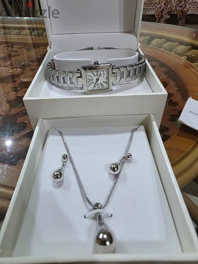 ساعه بير كاردن