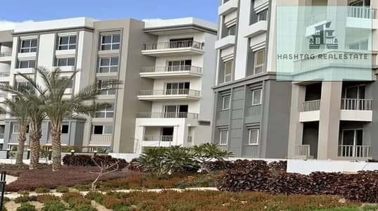 Own your unit at One Hyde Park by Hyde Park Developments in the heart of Golden Square - New Cairo, with a prime location next to City Gate, Hyde Park New Cairo, and Mountain
