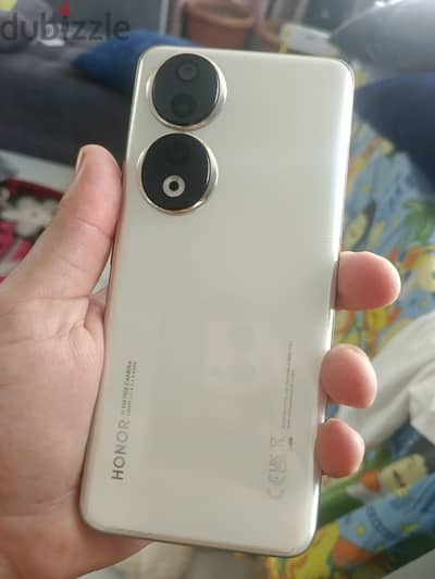 Honor 90 للبيع حاله الجديد