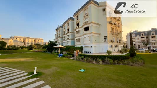 iVilla roof corner 243 m under market price for sale ready to move very prime location view landscape in Mountain View Hyde Park , New Cairo