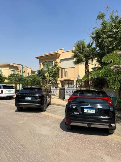 Twin house for sale at compound stone park ultra super lux finishing very prime location with very attractive price