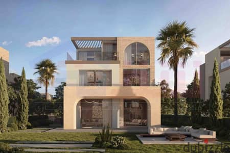 Townhouse for sale: 205 sqm built-up area + 321 sqm land. Located in the "Creeks" project, opposite Carrefour City Centre.