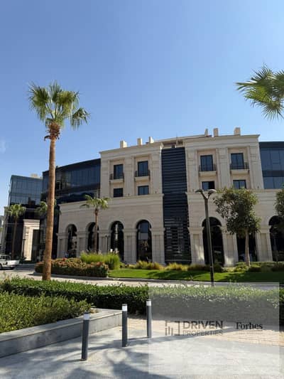 مكتب لوكس 174 متر للإيجار في كايرو بيزنس بارك القاهرة الجديدة شارع التسعين AUC طريق العين السخنة التجمع الأولCairo Business Park New Cairo 90th Street