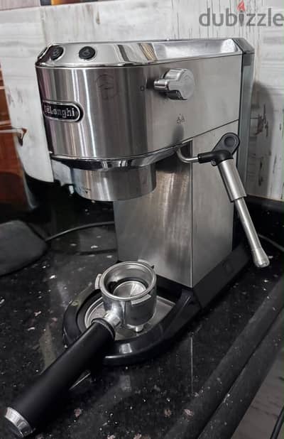 للبيع De’Longhi Dedica EC685 للبيع De’Longhi Dedica EC685