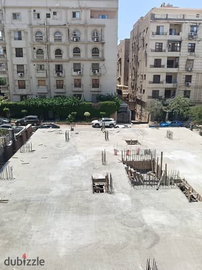 شقة تحفة للبيع في الهضبة العليا. المقطم شارع مسجد بلال. خطوات من شارع 9 الرئيسي