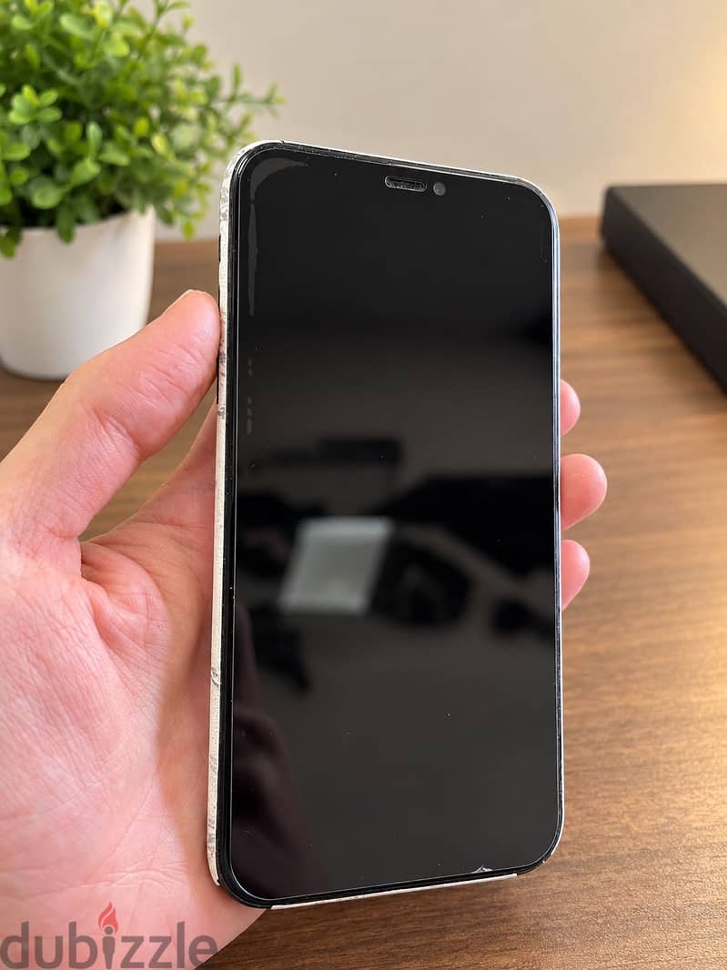 Apple - iPhone 11 7