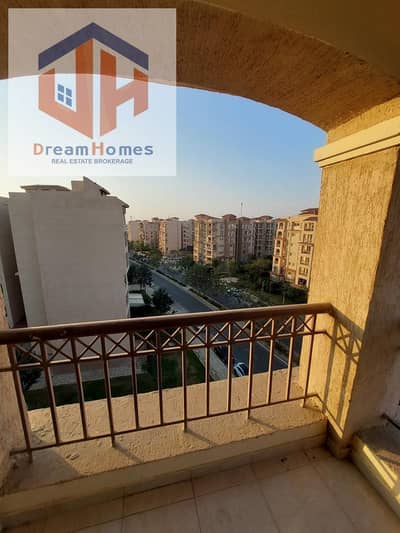 شقه مميزه جدا للبيع بمدينتى 175 متر في b3
