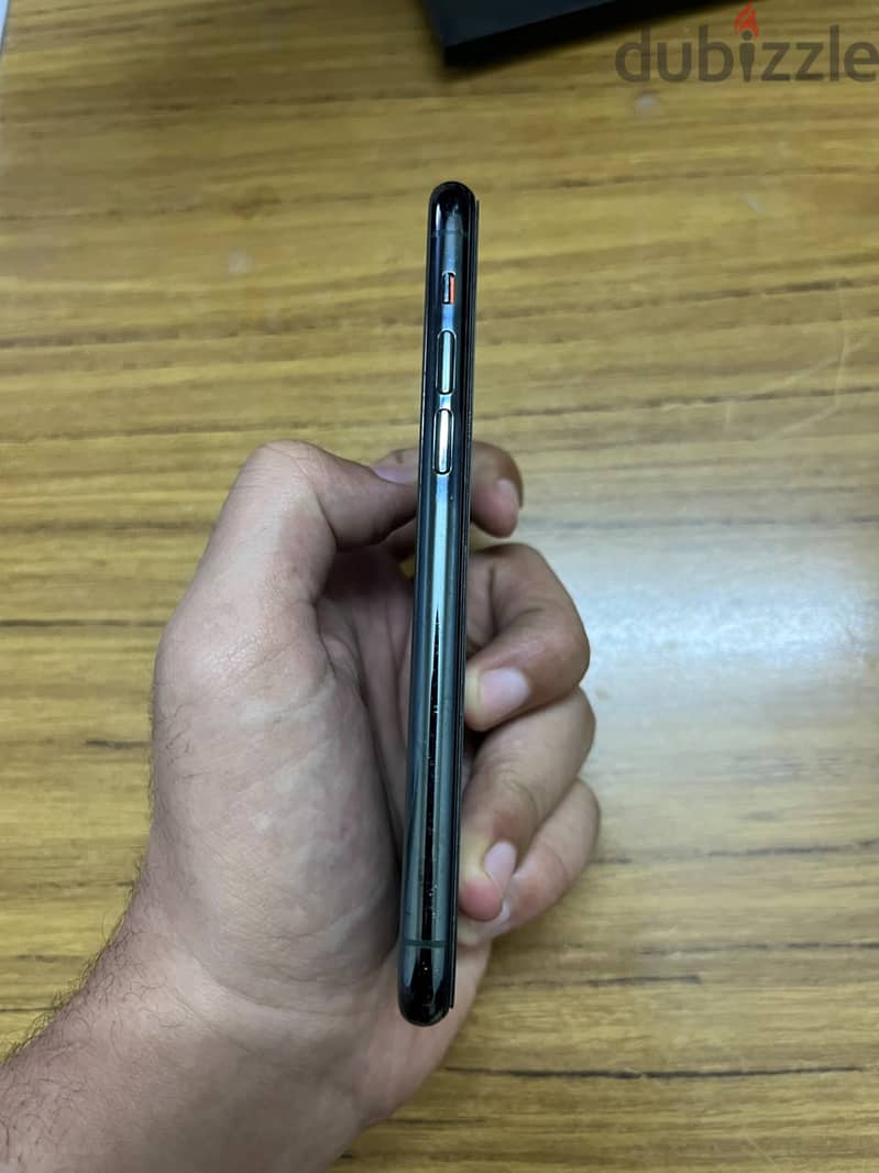 iphone 11 pro 2