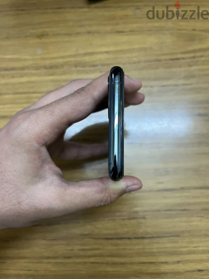 iphone 11 pro 4