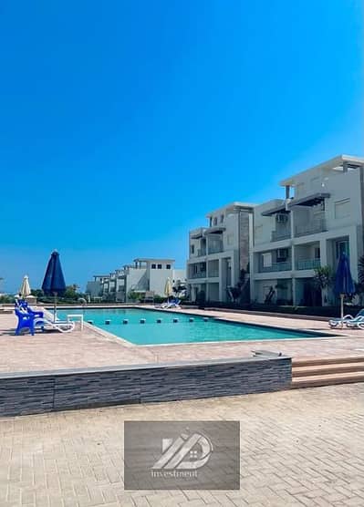 Fully finished 2bedroom chalet for sale, featuring natural gas and direct lagoon access, situated in a prime location at Aroma Resort, Ain Sokhna.