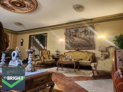 Fully furnished villa with air conditioning; features a private 200m² garden. Immediate handover. second District, Fifth Settlement, New cairo