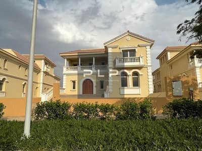 Lowest-priced ready to move standalone villa (resale)—located in the Fifth Settlement near the AUC, within the Stone Park compound in New Cairo.