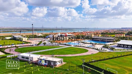 A new phase in the club at | Alex West | with an advance of 825 thousand and installment for 8 years