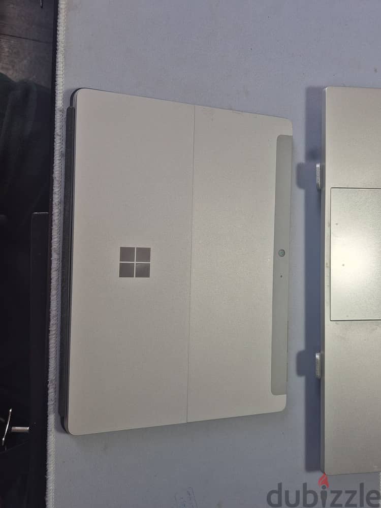 Microsoft Surface Go 2 with stylus 2