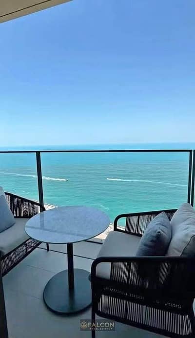 For a quick sale: A chalet with a stunning sea view—fully air-conditioned and sold complete with furniture and appliances—located in Marsa Marina 5