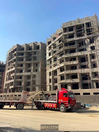 Secure the best return in New Cairo’s Fifth Settlement: An 80m² luxury apartment facing Mivida and Hyde Park—featuring VIP finishing and A/C units at