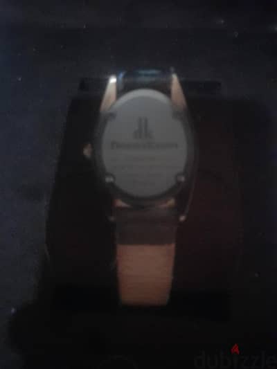 ساعه كلاسيك
