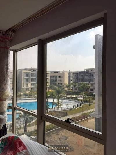 شقة للبيع prime location فيو علي واجهتين في كريك تاون creek town في التجمع الاول دقائق من تاج سيتي taj city