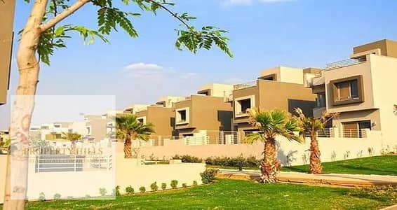 Own a townhouse for sale in the Palm Hills compound, Fifth Settlement, with an installment plan available.