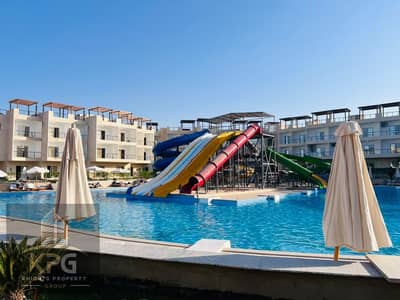 غرفة وصالة + روف خاص للبيع الغردقه في Holds Park Resort – استلام فوري