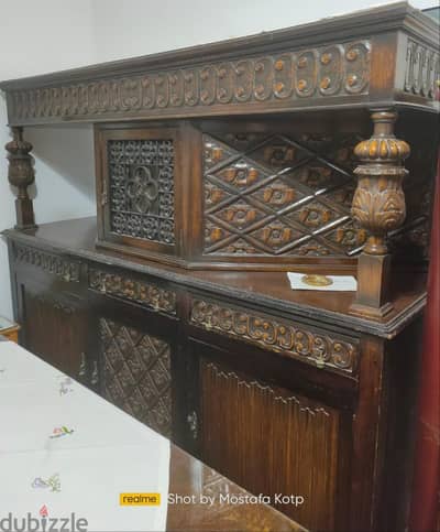 British Antique Wallnut Wood Dinning room