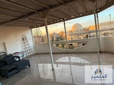 Apartment in Al-Thumayniyat, 4th floor (elevator available); area of ​​200 square meters, comprising 3 bedrooms, 2 bathrooms, a reception area, and a