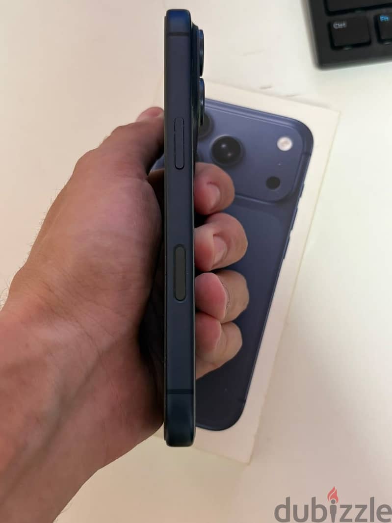 Apple - iPhone 17 Pro 4