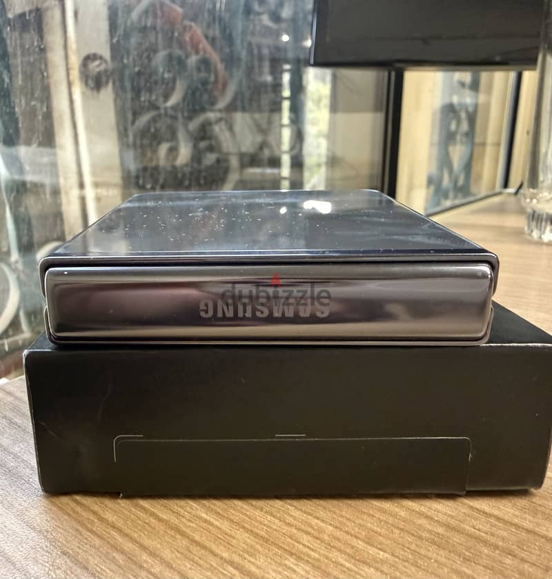 Samsung Z Flip 5 3