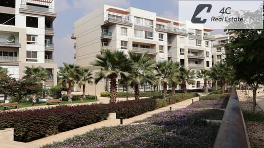 Apartment for sale 198 m bahary ready to move 3 Bdr   with double villa and landscape view in Hyde Park Fifth Settlement New Cairo