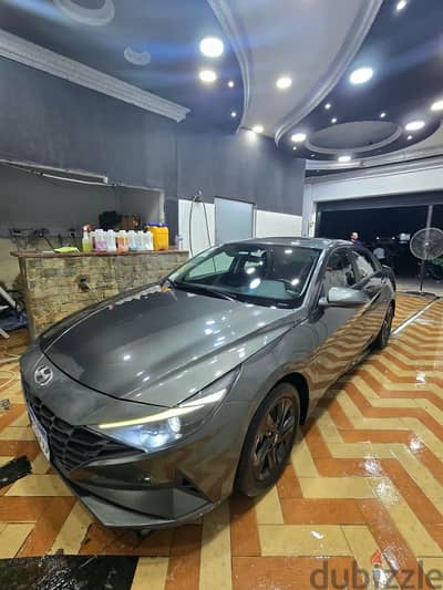 Hyundai Elantra 2022