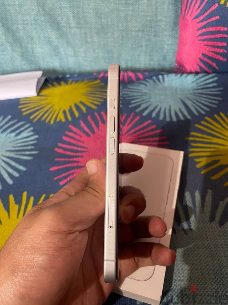 Apple - iPhone 16 1