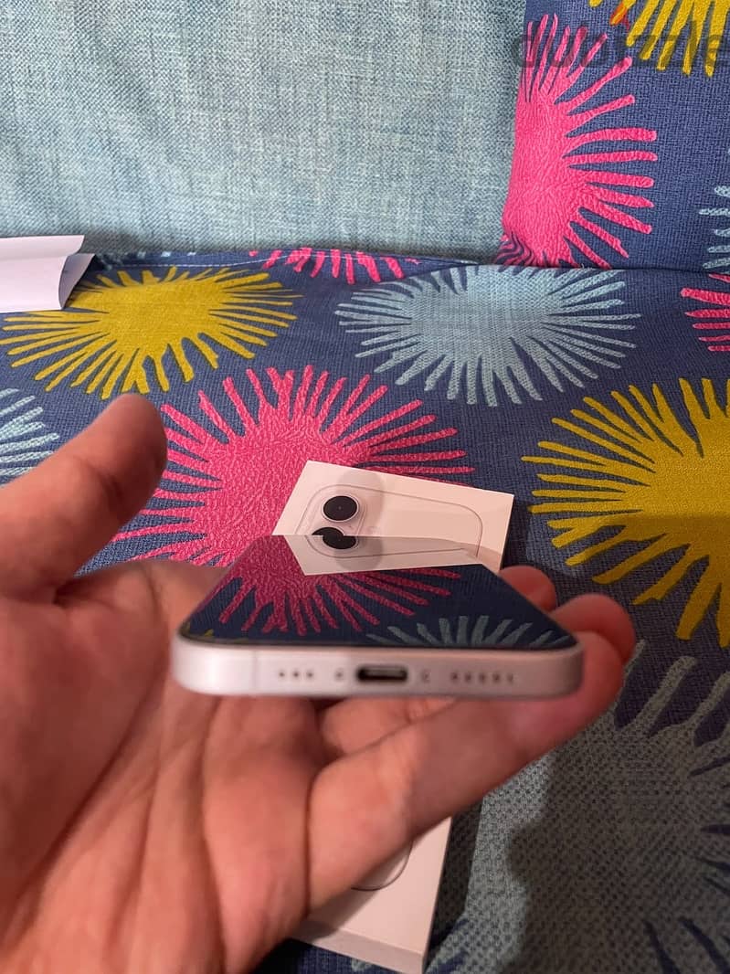 Apple - iPhone 16 4