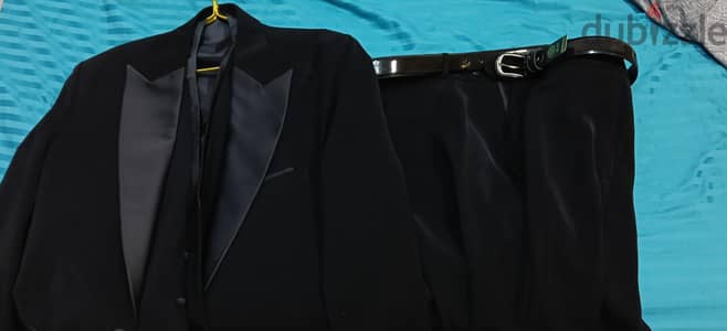 بدلة عريس اتلبست مرة واحدة