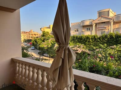 شقه مميزه للبيع فى النرجس فيلات