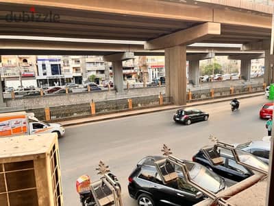 بموقع مميز محل تجاري للبيع المريوطية هرم +دور اول على شارع سياحي