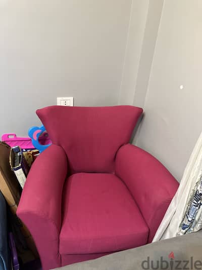 2 sofas / 1 chair