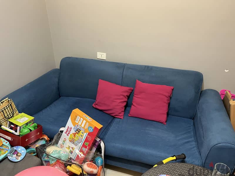 2 sofas / 1 chair 2
