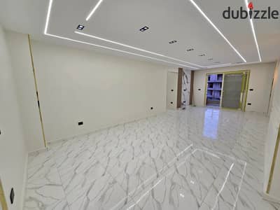 Apartment for rent in the Mega Towers Ultra High Lux Compound, first residence in the most prestigious areas of New Miami at 12 thousand new legal rent