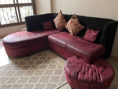 فرصة لسرعة البيع: ركنة مودرن (حرف L) شيك وعملية جداً مع بوف - لون أسود