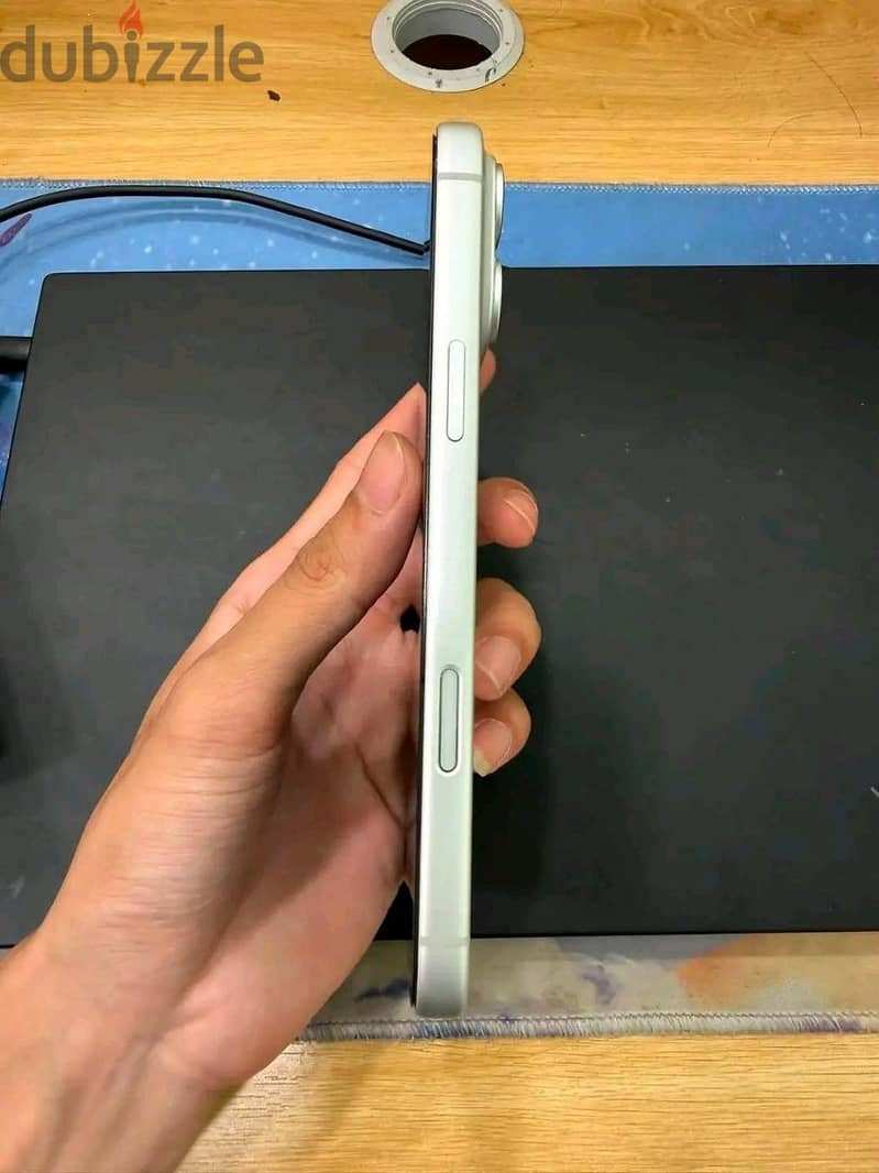 Apple - iPhone 17 Pro Max 1